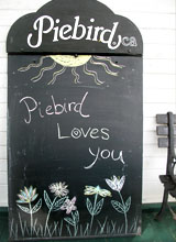 piebird_loves_you.jpg