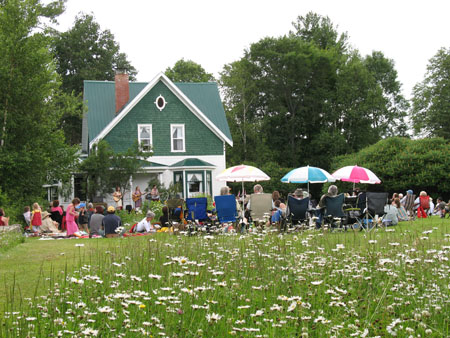 Piebird Picnic Marathon and Garden Concert - Photo by Liz Lott