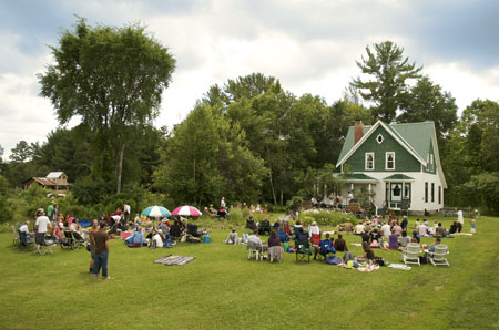 Piebird Picnic Marathon and Garden Concert - Photo by Liz Lott